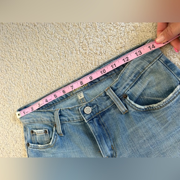 BEBE Women Mid RISE STRAIGHT LEG DISTRESSED CROP DENIM JEANS CAPRI 28 Light Wash - Picture 6 of 10